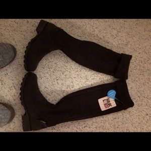 Brand New MukLuk Boots